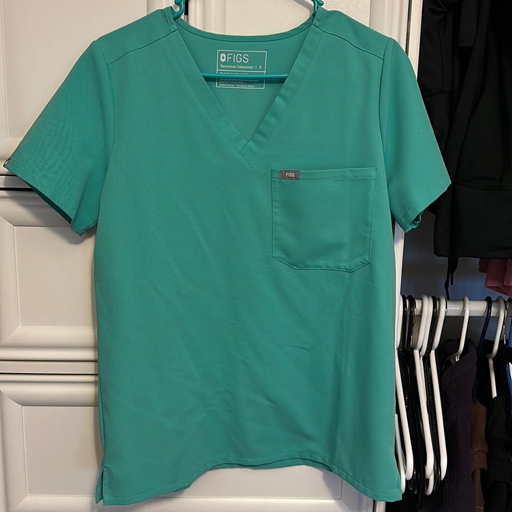 Figs scrubs